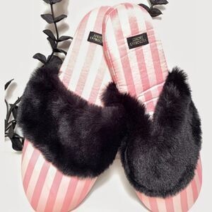 NWT Victoria’s Secret Slippers  